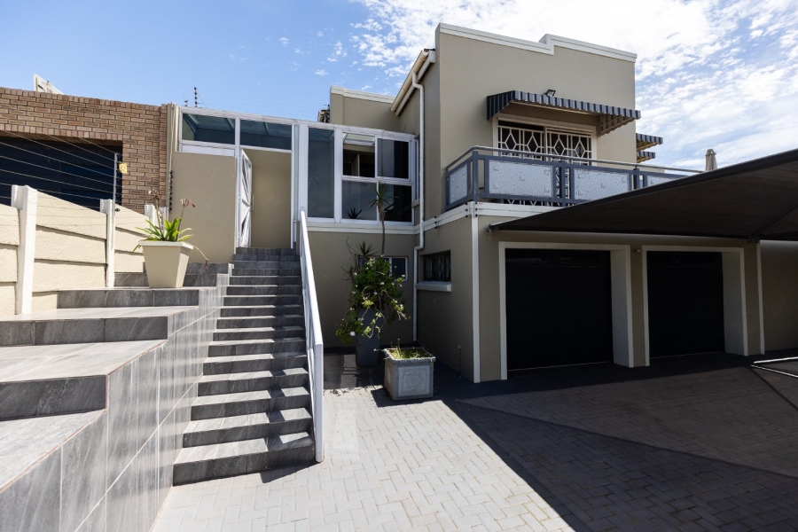4 Bedroom Property for Sale in Bluewater Bay Eastern Cape